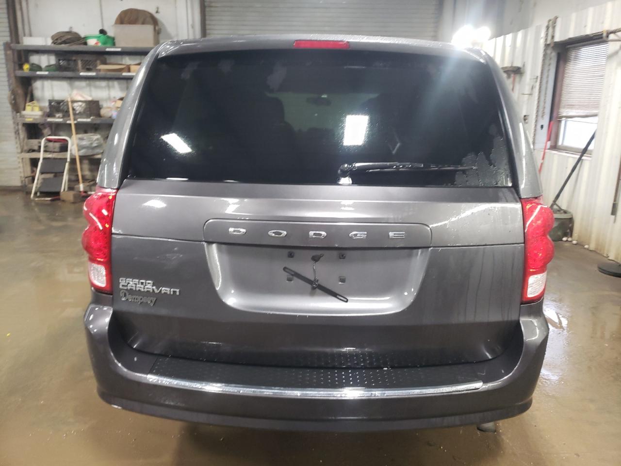 2015 Dodge Caravan VIN 2C4RDGBG8FR524607 Copart auction photo, front end damage thumbnail 6