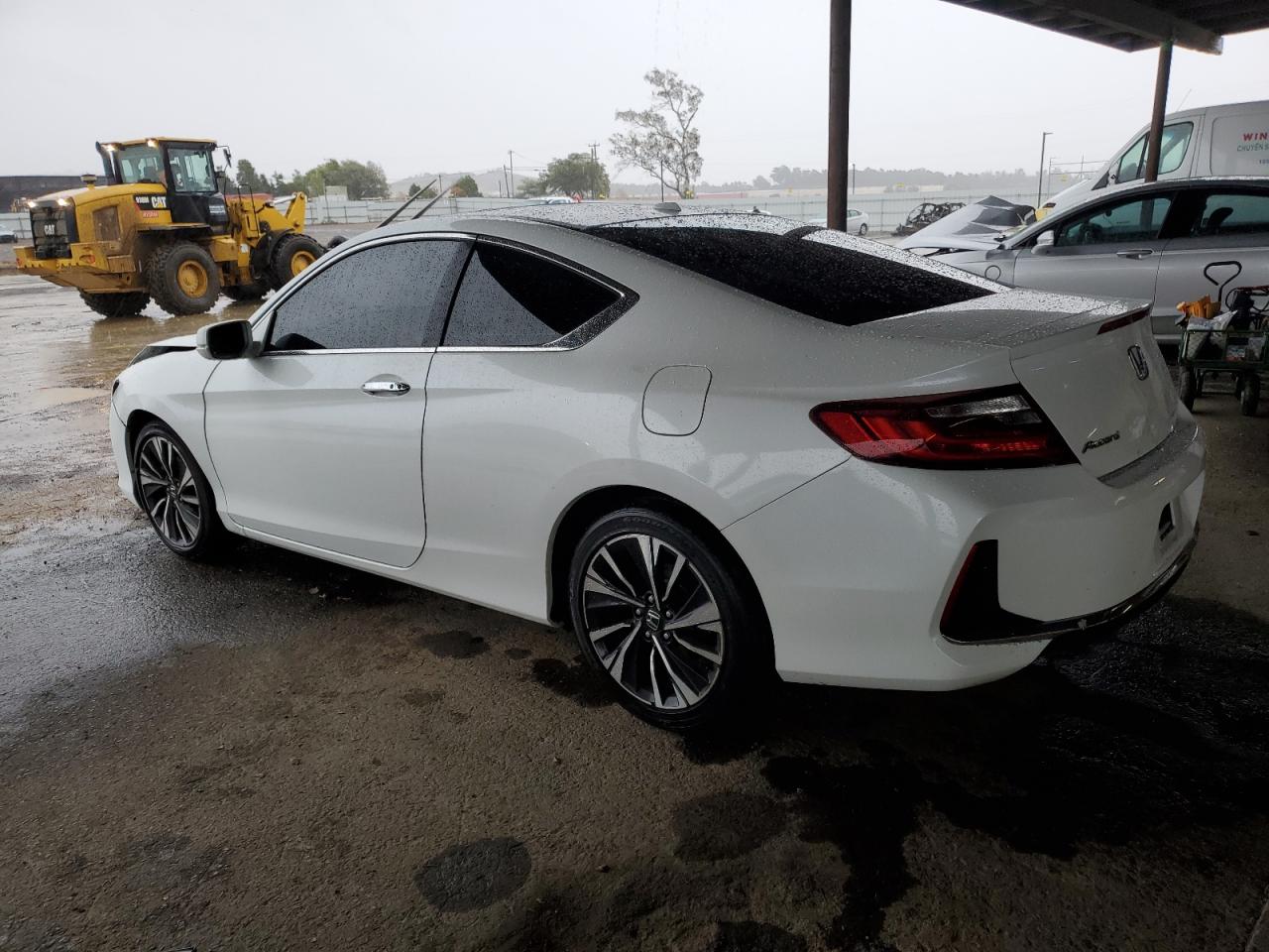 2017 Honda Accord VIN 1HGCT1B86HA002937 Copart auction photo, front end damage thumbnail 2