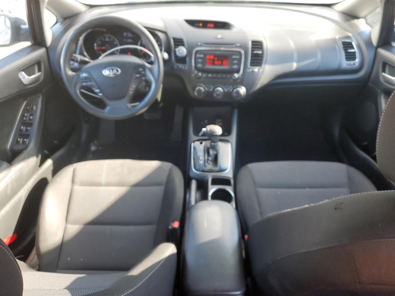 2018 KIA Forte VIN 3KPFK4A7XJE260129 Copart auction photo, front end / minor dent/scratches damage thumbnail 8