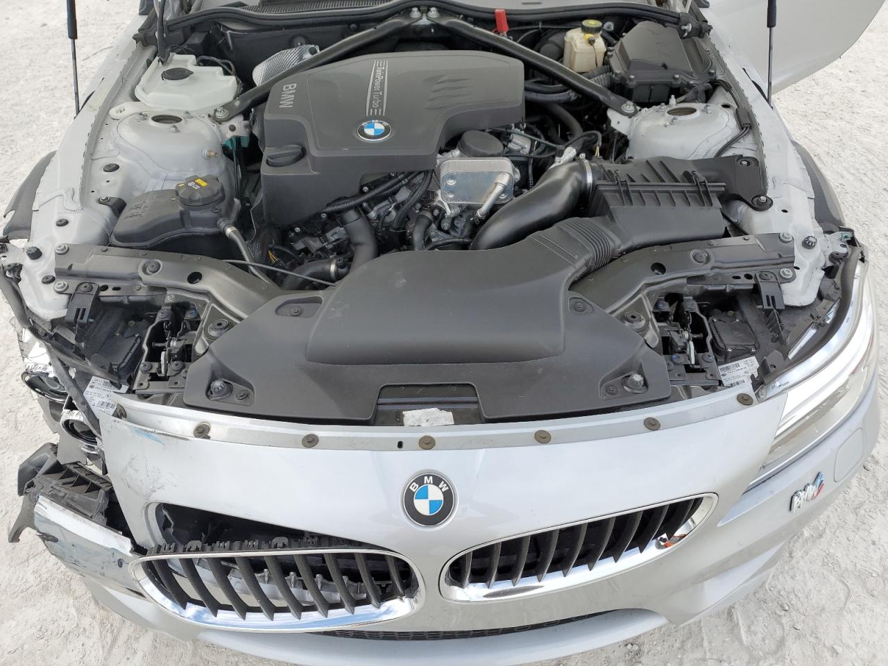 2016 BMW Z4 VIN WBALL5C54G5A21231 Copart auction photo, front end damage thumbnail 11