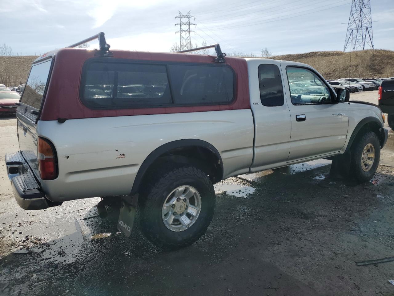 2000 Toyota Tacoma VIN 4TAWN72N6YZ663010 Copart auction photo, front end / undercarriage damage thumbnail 3