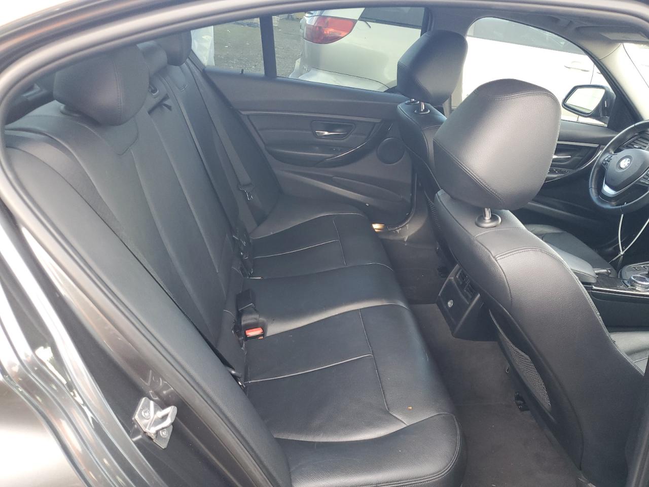 2014 BMW 3er VIN WBA3C1C58EK115861 Copart auction photo, minor dent/scratches damage thumbnail 10