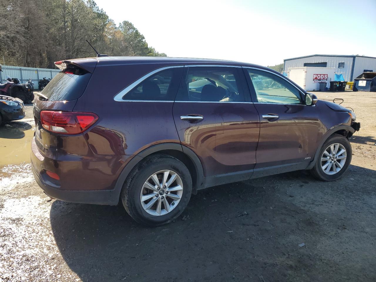 2019 KIA Sorento VIN 5XYPGDA30KG554310 Copart auction photo, all over damage thumbnail 3