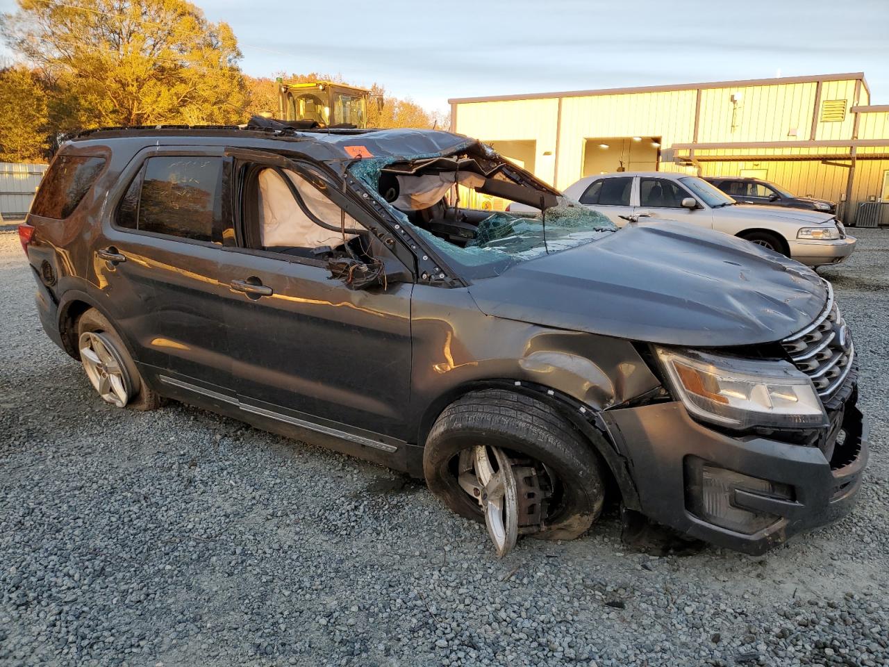 2016 Ford Explorer VIN 1FM5K8DH0GGC98187 Copart auction photo, rollover damage thumbnail 4