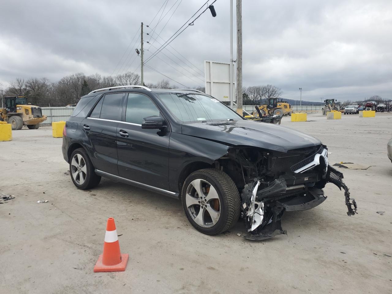 2017 Mercedes-Benz GLE VIN 4JGDA5JB0HA987583 Copart auction photo, front end damage thumbnail 4
