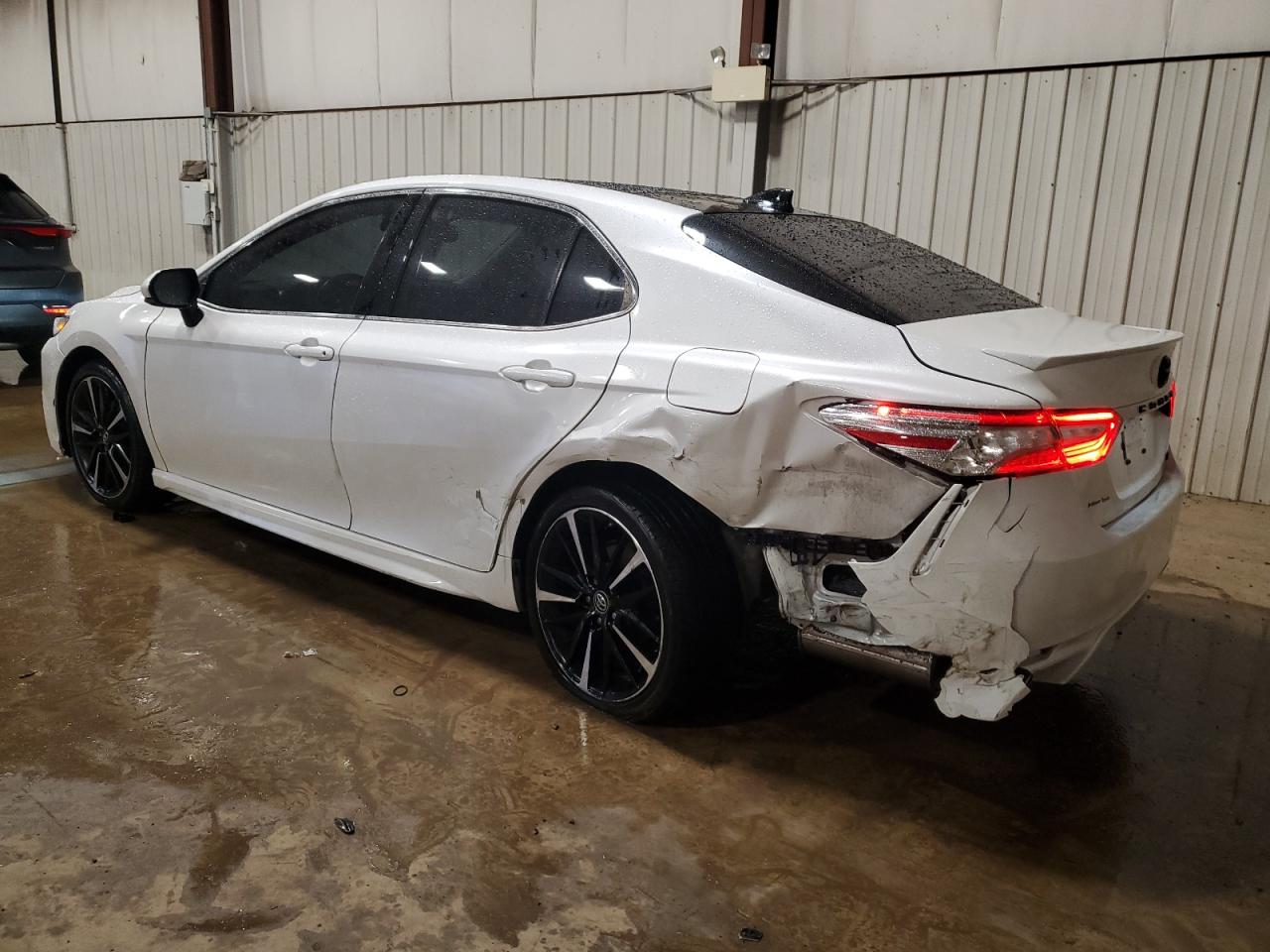 2019 Toyota Camry VIN 4T1B61HK8KU836990 Copart auction photo, rear end / side damage thumbnail 2