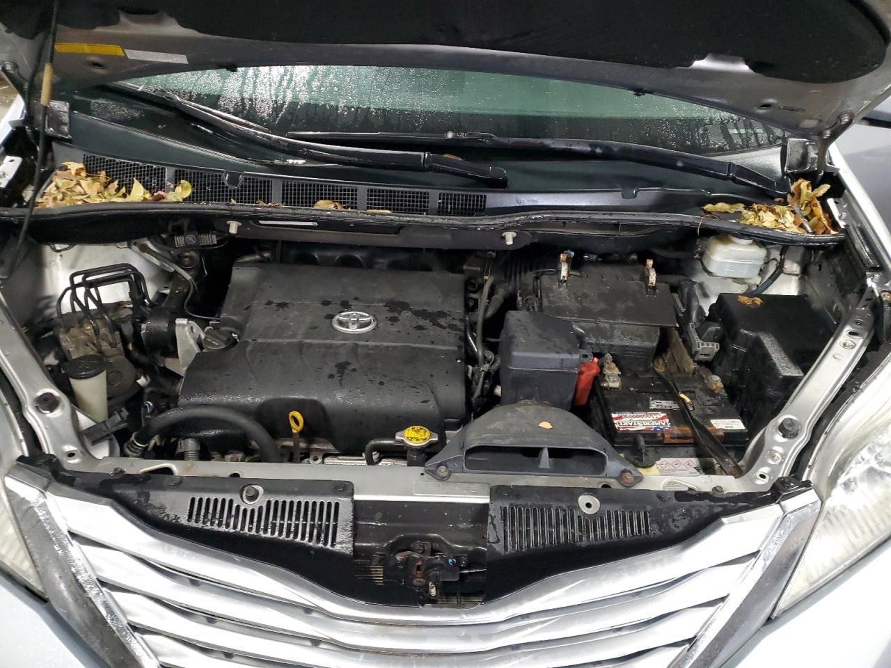 2011 Toyota Sienna VIN 5TDDK3DC1BS013860 Copart auction photo, rear end / front end damage thumbnail 12