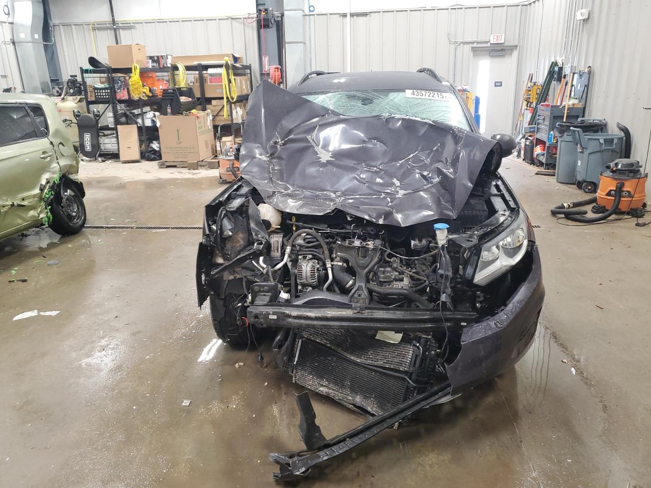 2016 Volkswagen Tiguan VIN WVGBV7AX8GW534686 Copart auction photo, front end damage thumbnail 5