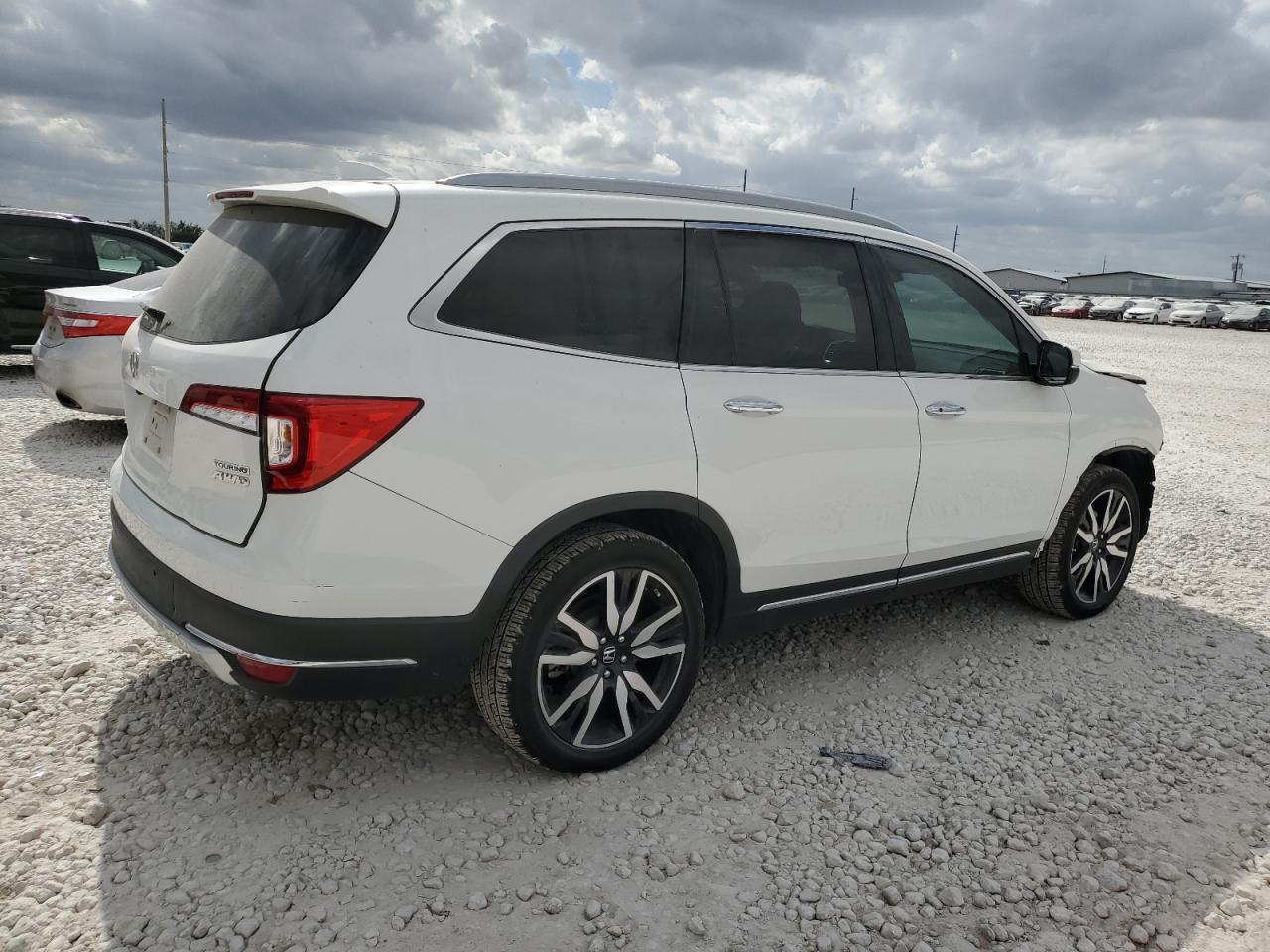 2021 Honda Pilot VIN 5FNYF6H97MB024598 Copart auction photo, front end damage thumbnail 3