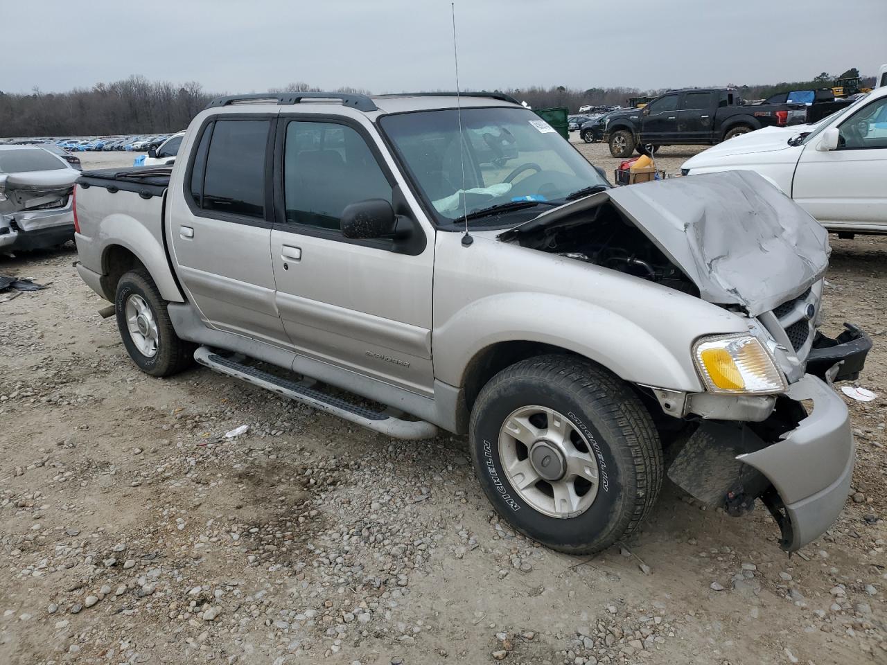 2002 Ford Explorer VIN 1FMZU67E22UD56392 Copart auction photo, front end damage thumbnail 4