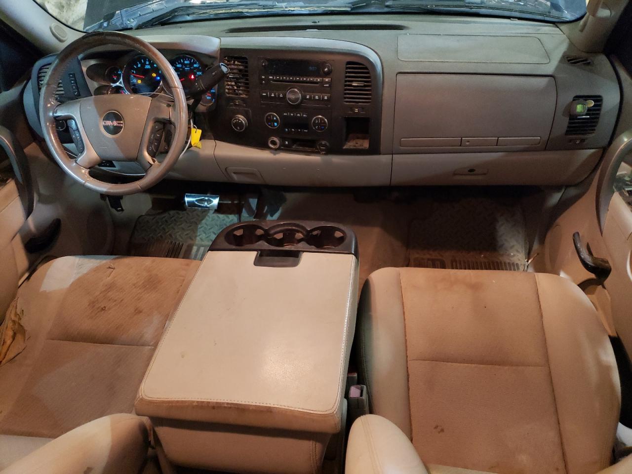 2011 GMC Sierra VIN 1GTR2VE39BZ264396 Copart auction photo, front end / minor dent/scratches damage thumbnail 8