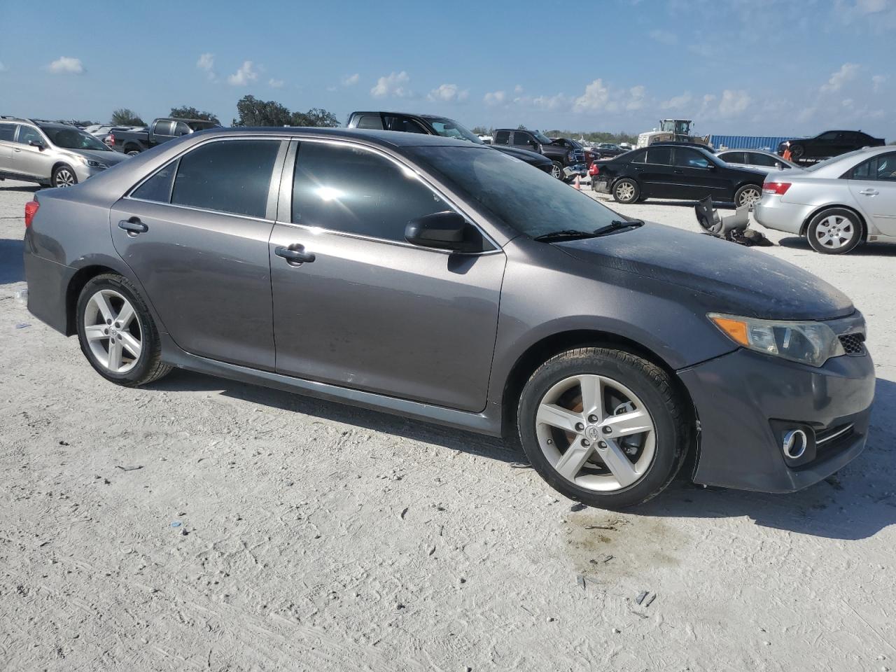 2014 Toyota Camry VIN 4T1BF1FK0EU757773 Copart auction photo, side / rear end damage thumbnail 4