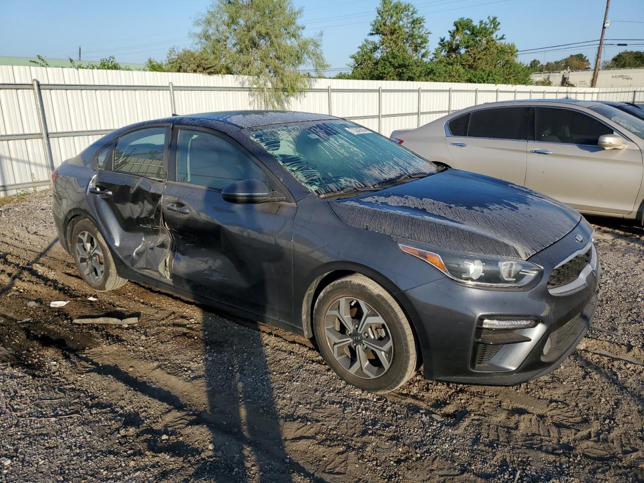 2020 KIA Forte VIN 3KPF24AD9LE194472 Copart auction photo, side / undercarriage damage thumbnail 4
