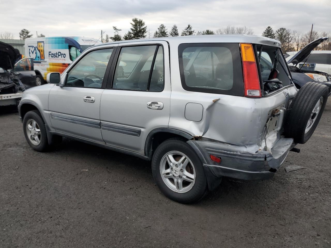 2000 Honda CR-V VIN JHLRD1864YC047569 Copart auction photo, rear end damage thumbnail 2