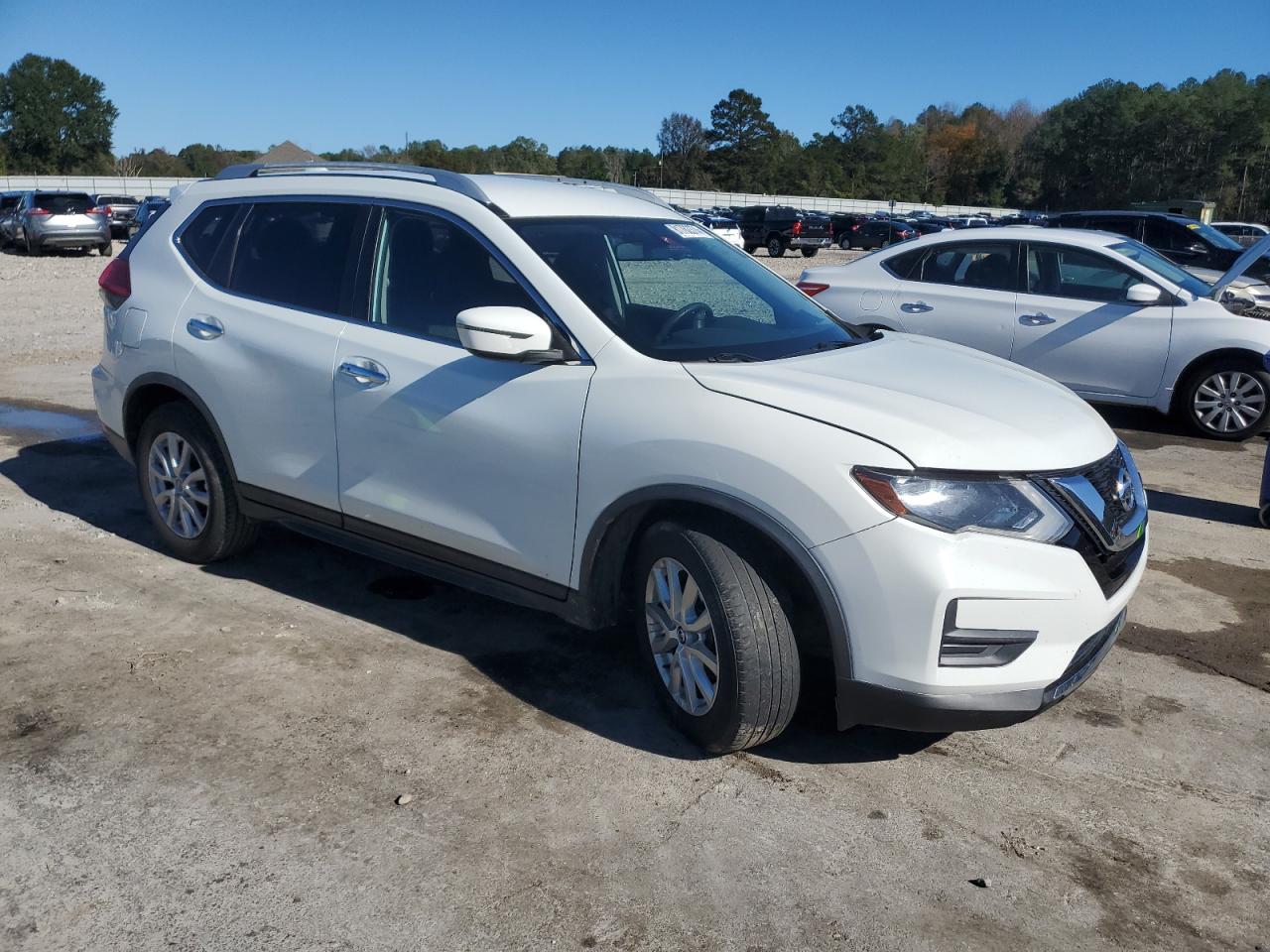 2017 Nissan Rogue VIN JN8AT2MT2HW149129 Copart auction photo, front end / side damage thumbnail 4