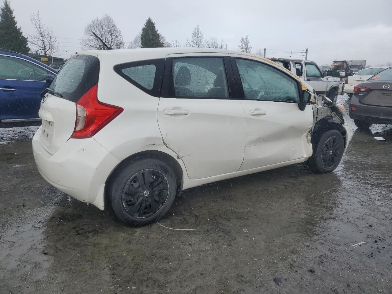 2015 Nissan Versa VIN 3N1CE2CP4FL388724 Copart auction photo, all over damage thumbnail 3