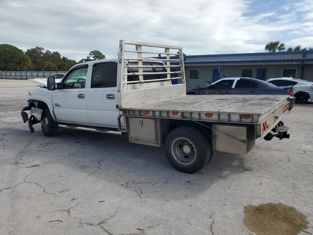 2007 Chevrolet Silverado VIN 1GCJK33D47F150182 Copart auction photo, front end / minor dent/scratches damage thumbnail 2