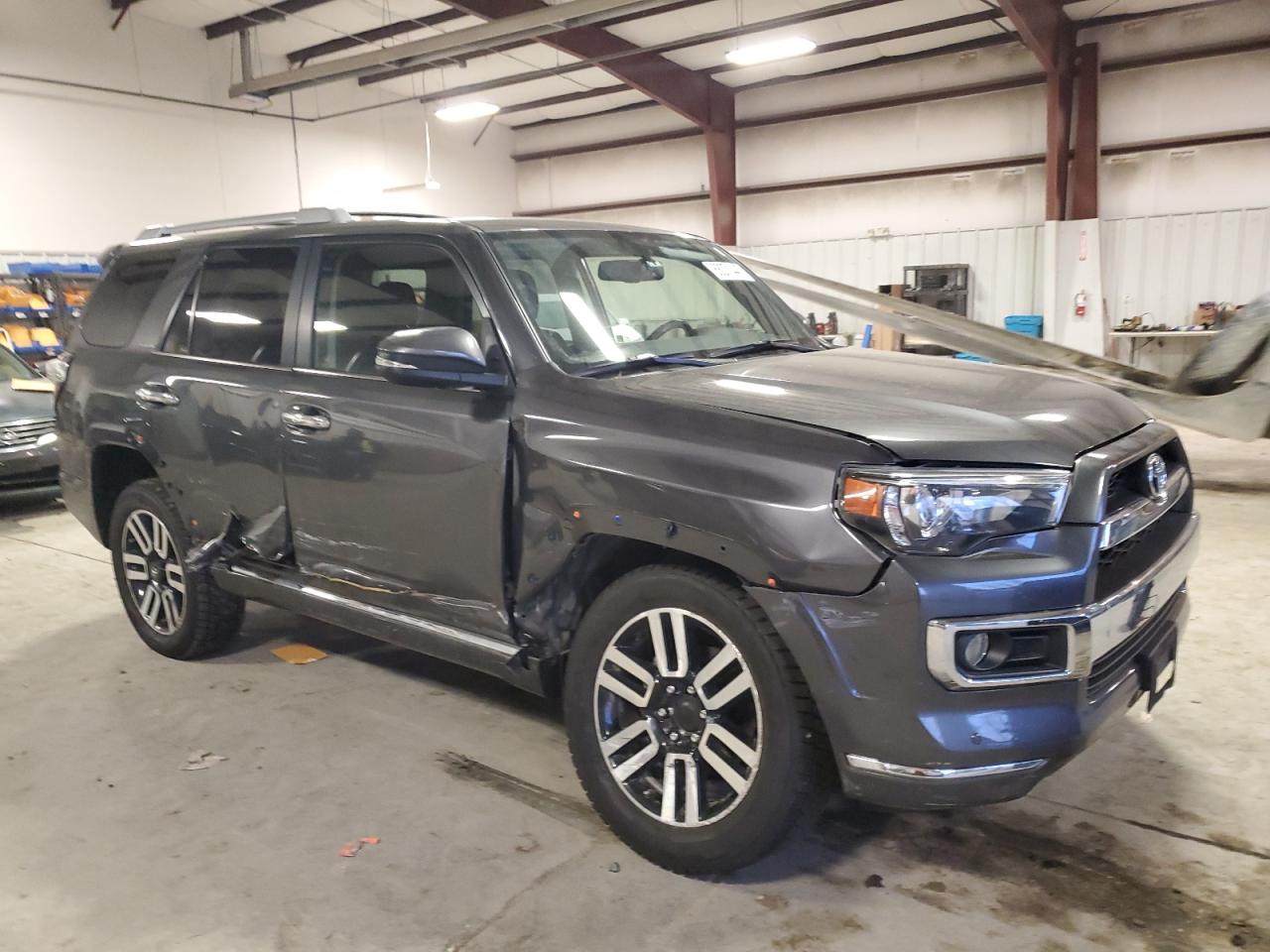 2017 Toyota 4Runner VIN JTEBU5JR8H5433423 Copart auction photo, side / front end damage thumbnail 4