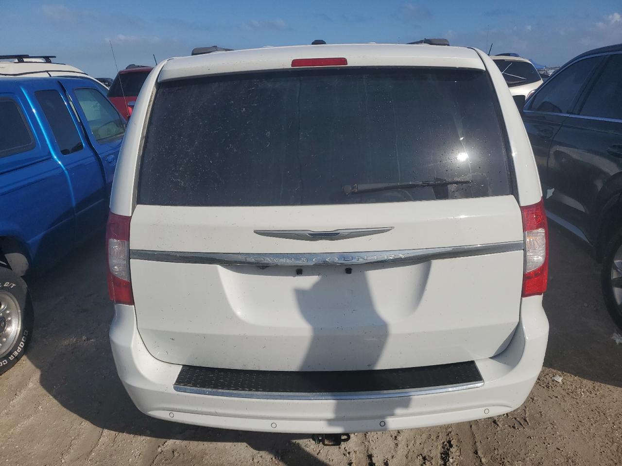 2014 Chrysler Town & Country VIN 2C4RC1CG5ER455145 Copart auction photo, water/flood damage thumbnail 6