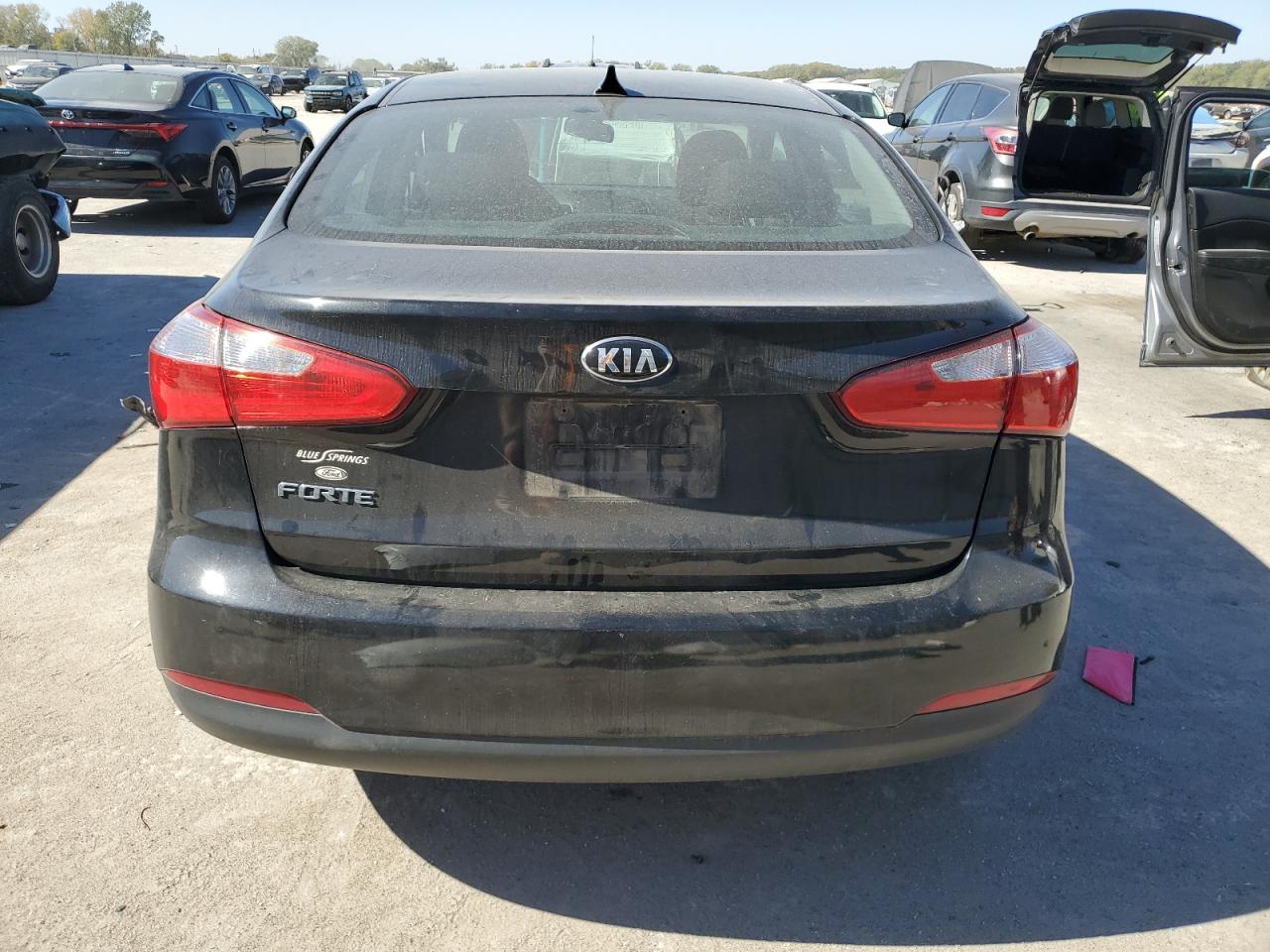 2016 KIA Forte VIN KNAFK4A66G5596529 Copart auction photo, side / front end damage thumbnail 6