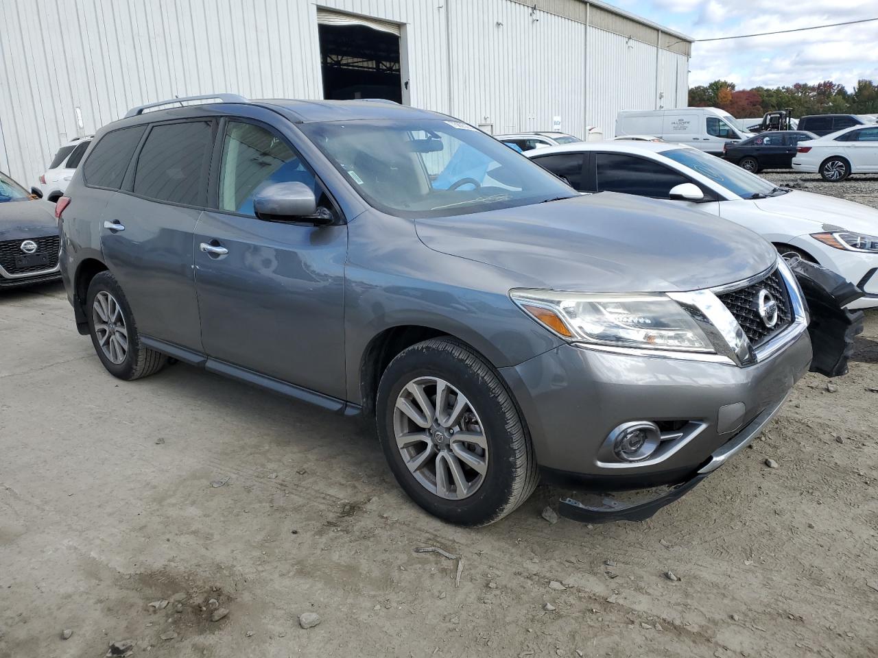 2016 Nissan Pathfinder VIN 5N1AR2MM3GC628318 Copart auction photo, side / front end damage thumbnail 4
