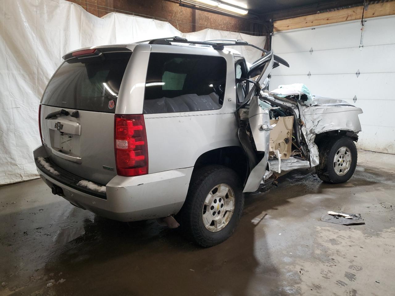 2012 Chevrolet Tahoe VIN 1GNSKBE04CR152118 Copart auction photo, rollover damage thumbnail 3