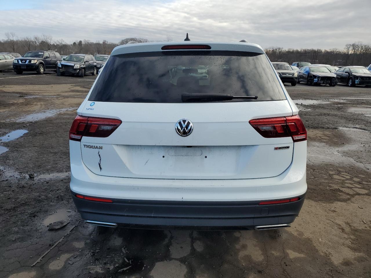 2020 Volkswagen Tiguan VIN 3VV0B7AX1LM057681 Copart auction photo, side / front end damage thumbnail 6