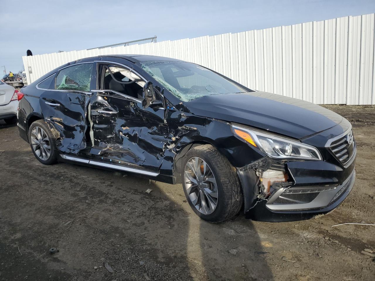 2015 Hyundai Sonata VIN 5NPE34AB4FH116737 Copart auction photo, all over / side damage thumbnail 4