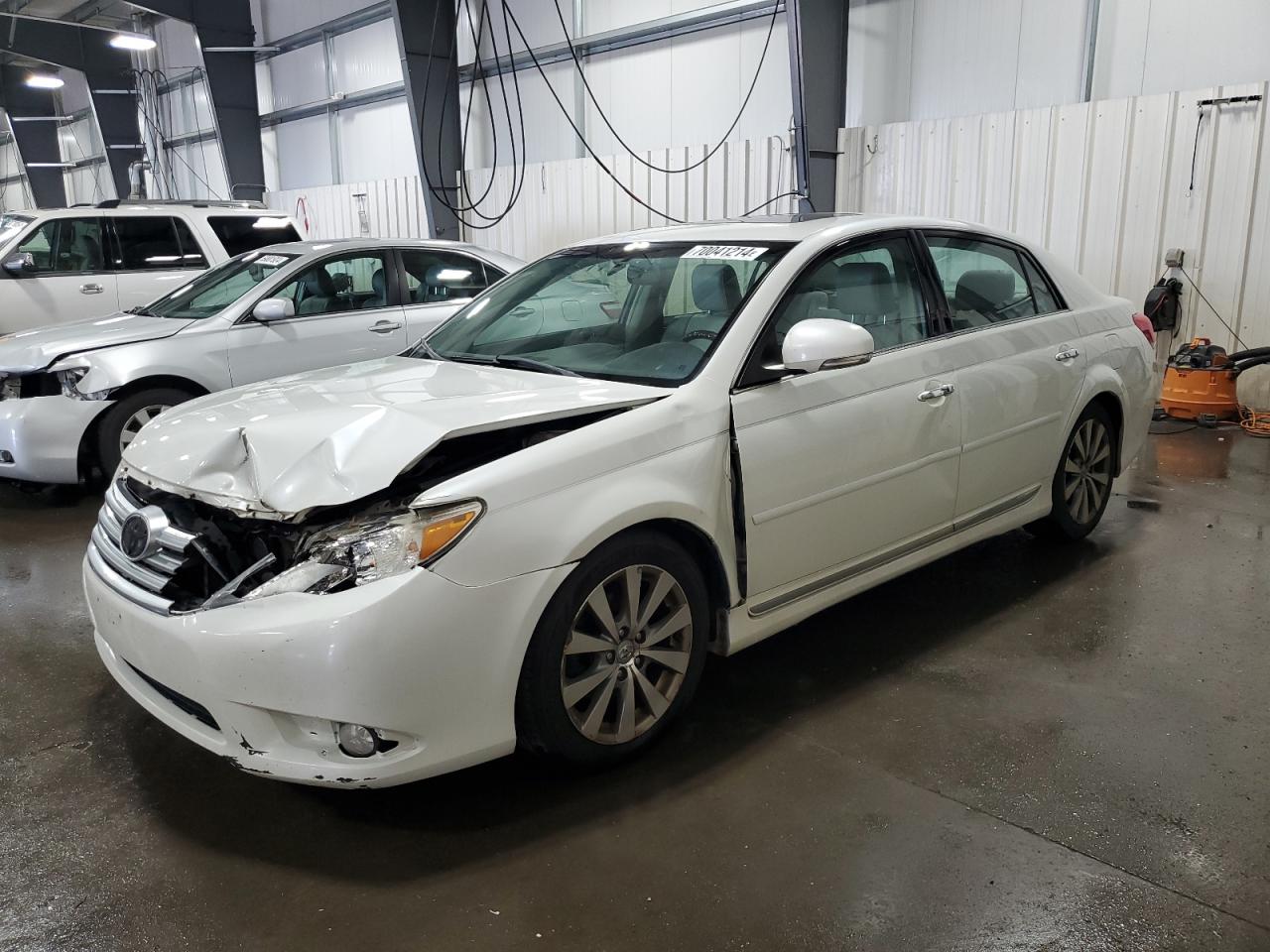 2012 Toyota Avalon VIN 4T1BK3DB6CU448705