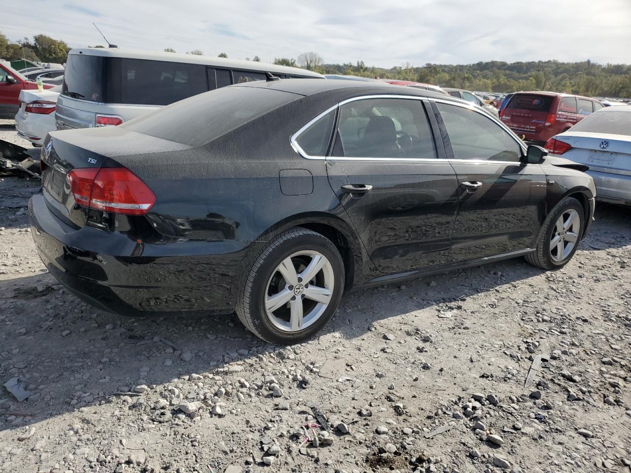 2015 Volkswagen Passat VIN 1VWAS7A31FC114769 Copart auction photo, front end damage thumbnail 3