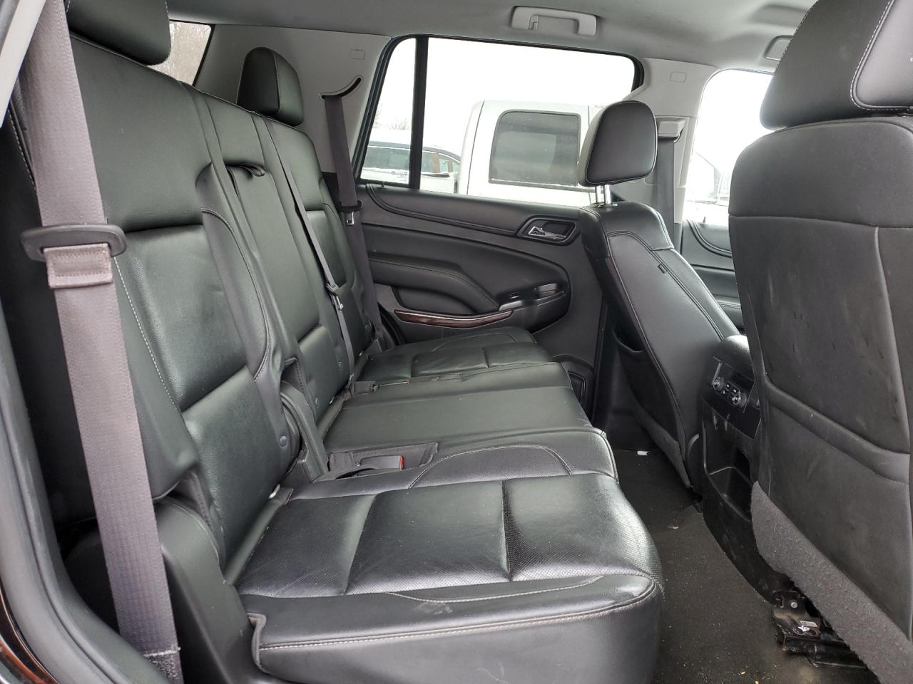 2017 GMC Yukon VIN 1GKS2BKC6HR158523 Copart auction photo, front end / minor dent/scratches damage thumbnail 11