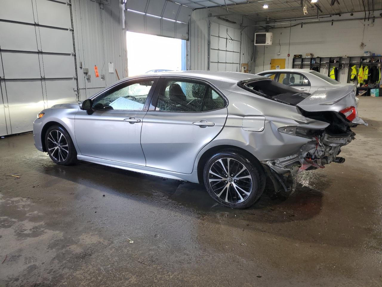 2018 Toyota Camry VIN JTNB11HK6J3032819 Copart auction photo, rear end / side damage thumbnail 2