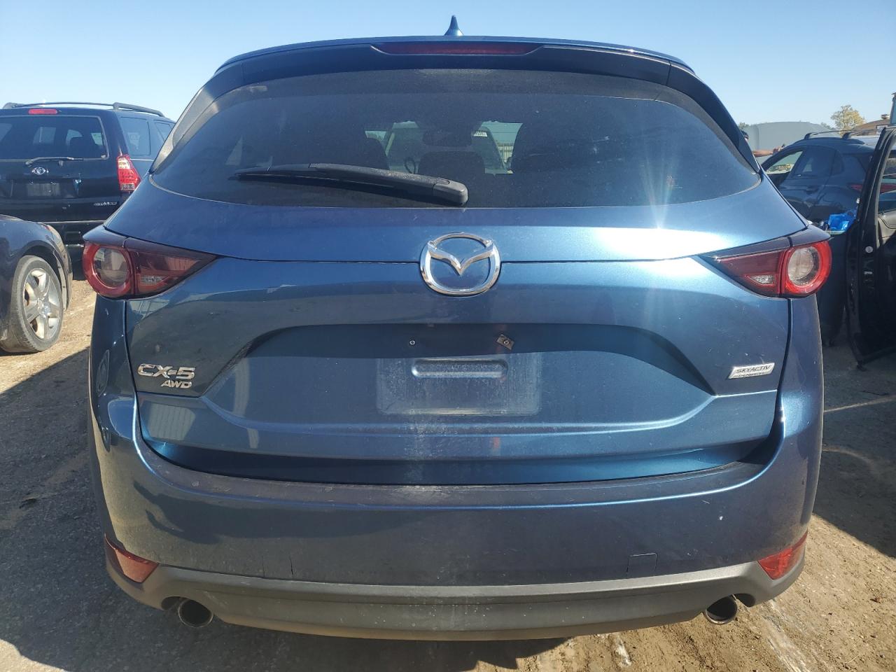 2017 Mazda CX-5 VIN JM3KFBCL0H0105987 Copart auction photo, front end damage thumbnail 6