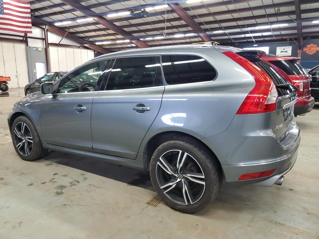 2017 Volvo XC60 VIN YV449MRS7H2002831 Copart auction photo, minor dent/scratches damage thumbnail 2