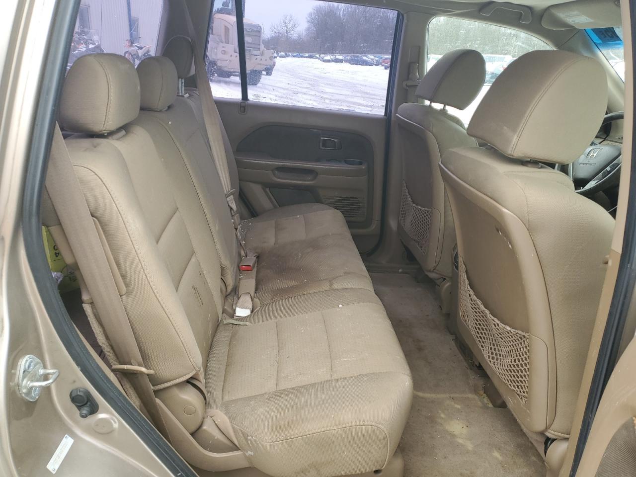 2006 Honda Pilot VIN 5FNYF18146B005815 Copart auction photo, all over damage thumbnail 11