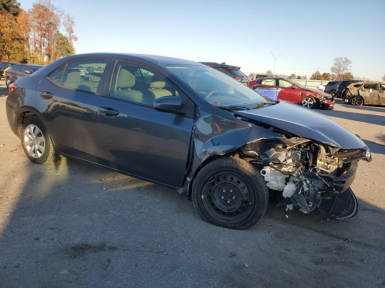 2015 Toyota Corolla VIN 2T1BURHE4FC311334 Copart auction photo, front end / side damage thumbnail 4