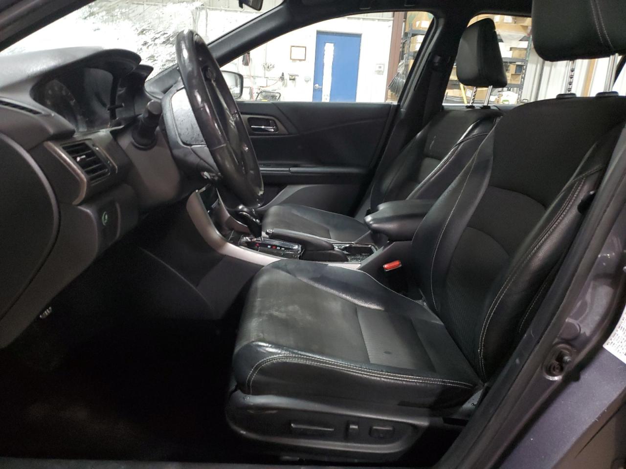 2017 Honda Accord VIN 1HGCR2F51HA295456 Copart auction photo, vandalism / front end damage thumbnail 7