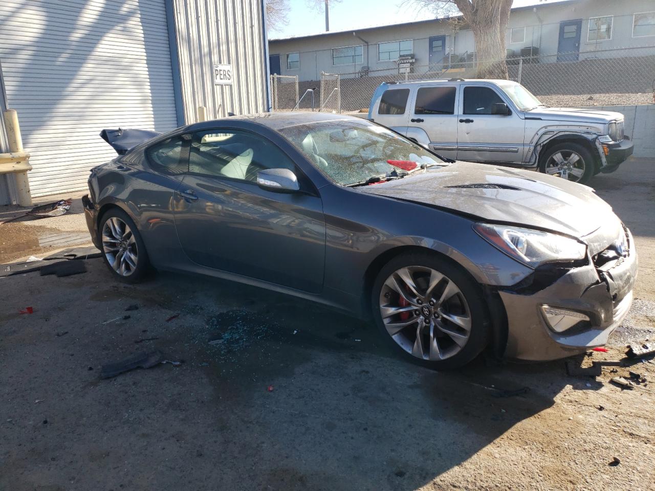 2016 Hyundai Genesis VIN KMHHU6KJ9GU136464 Copart auction photo, rear end / front end damage thumbnail 4
