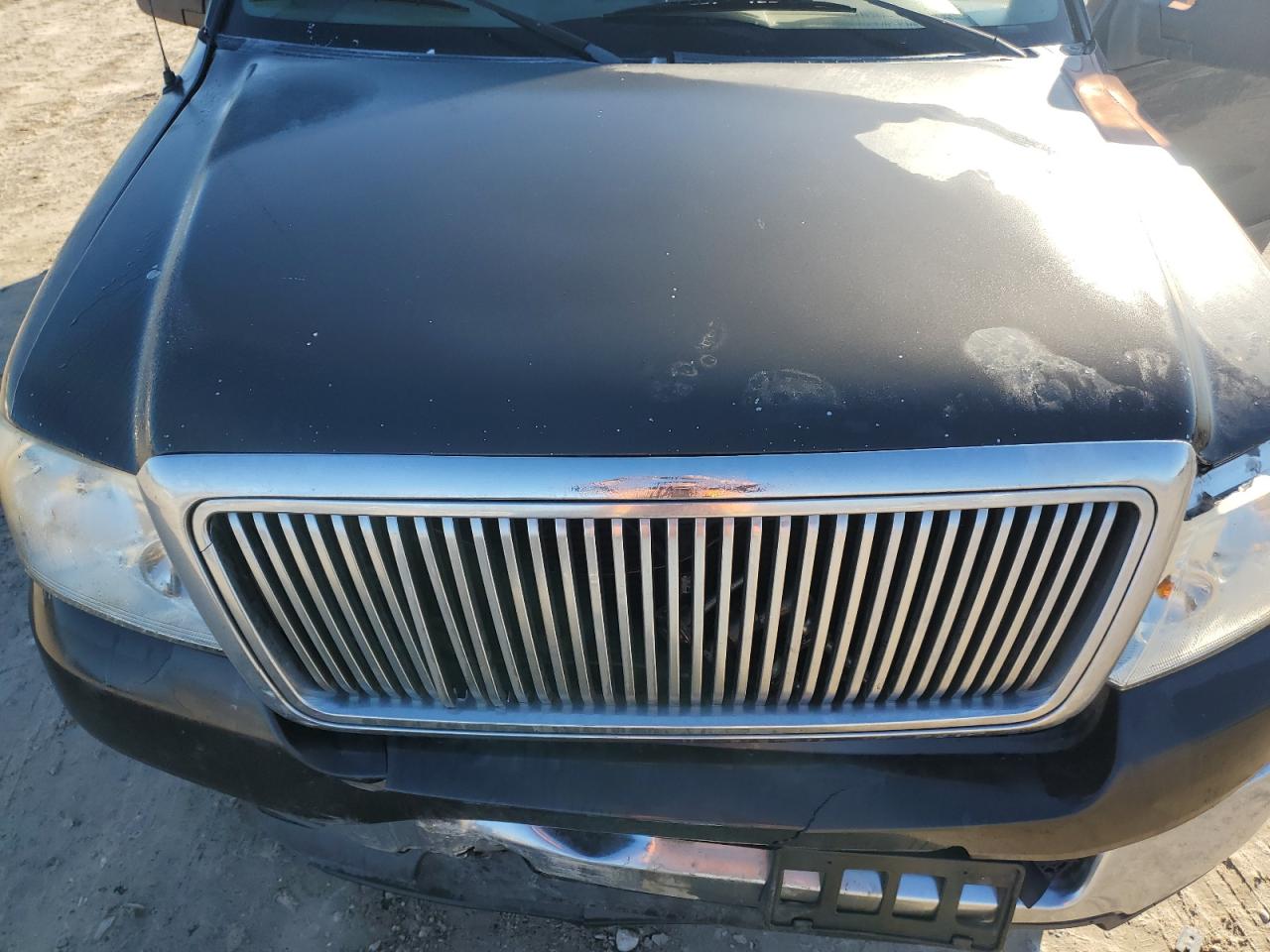 2005 Ford F-150 VIN 1FTRW12W65FA64867 Copart auction photo, front end / undercarriage damage thumbnail 13