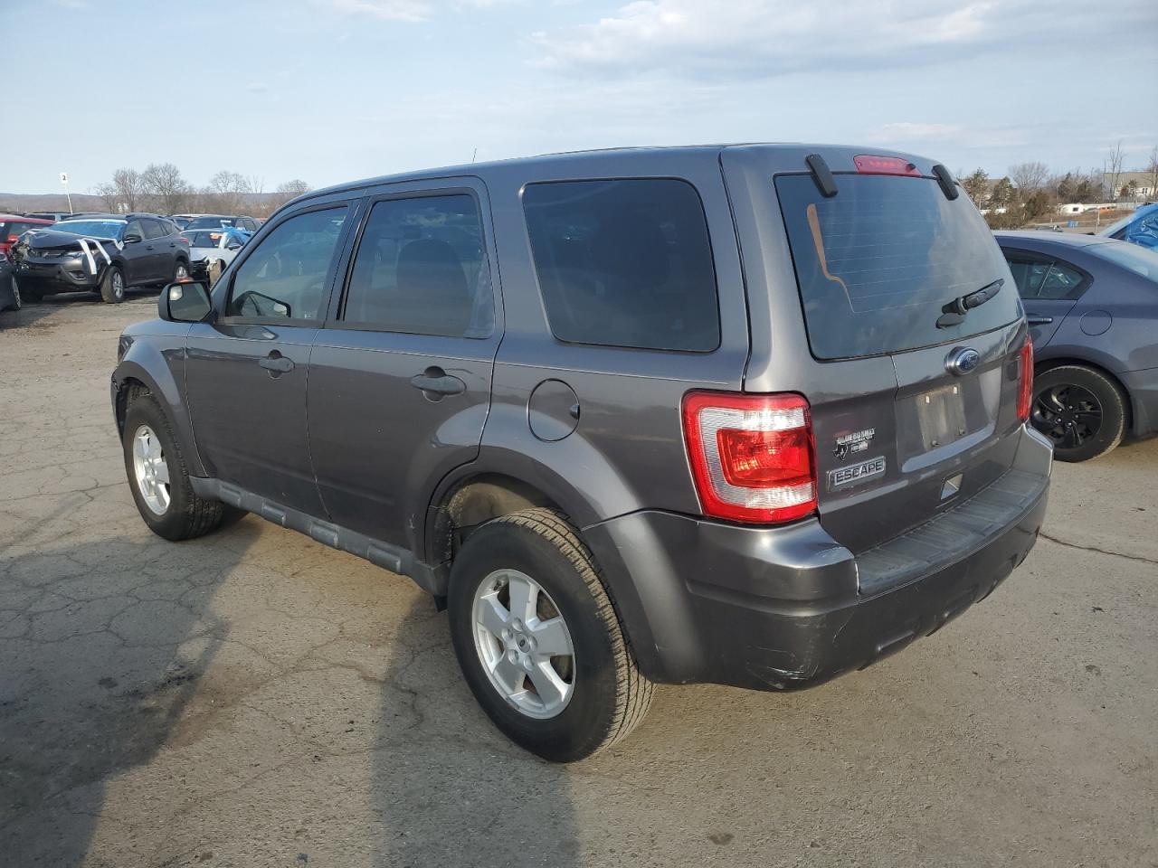 2012 Ford Escape VIN 1FMCU0C78CKA28837 Copart auction photo, minor dent/scratches damage thumbnail 2