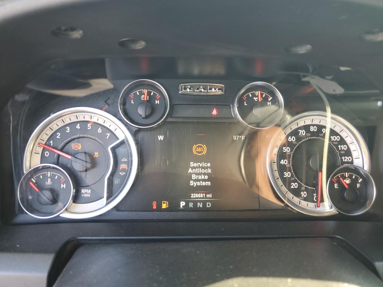 2017 RAM 1500 VIN 1C6RR6LT6HS864242 Copart auction photo, front end / side damage thumbnail 9