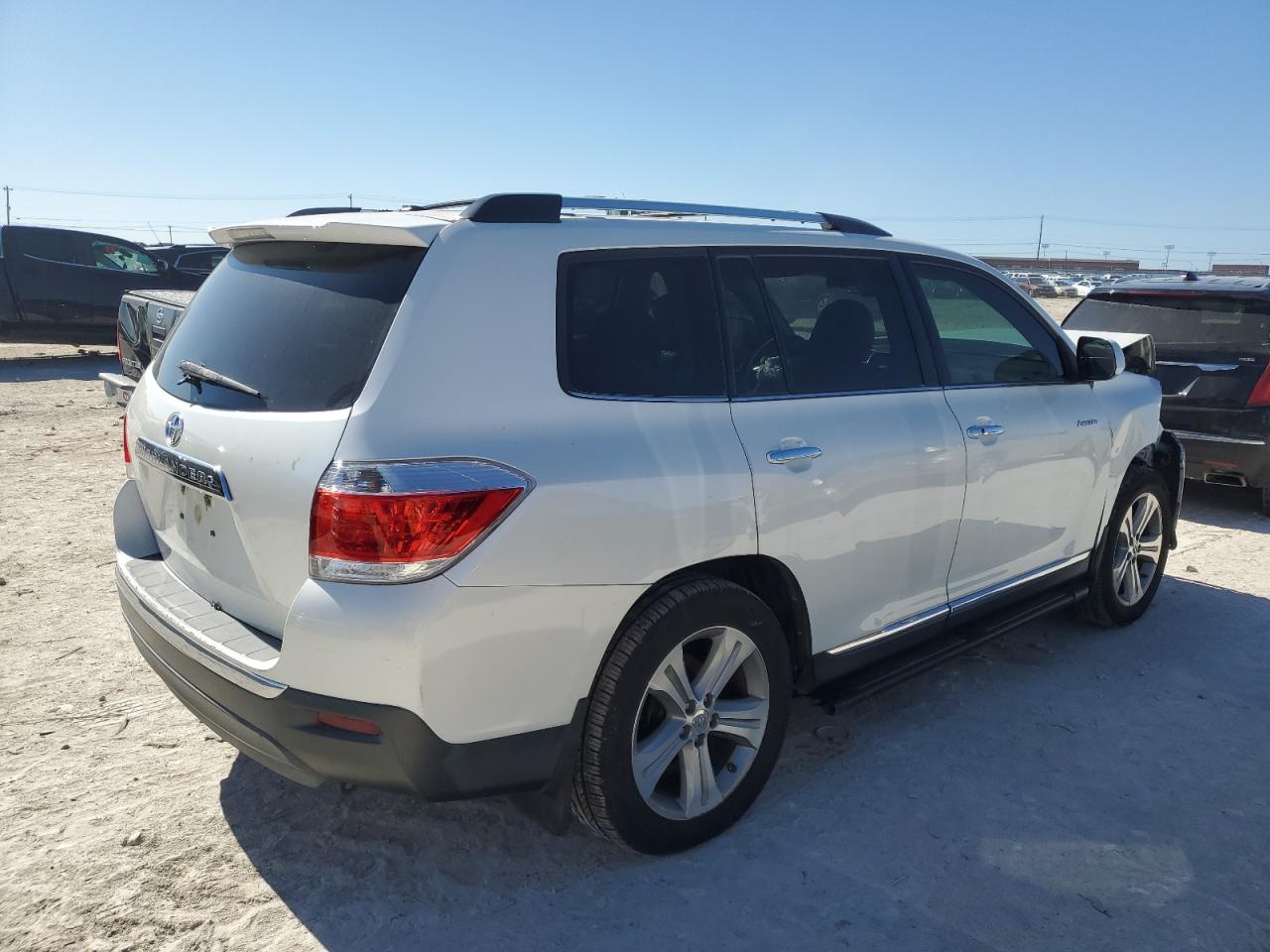 2013 Toyota Highlander VIN 5TDYK3EHXDS105192 Copart auction photo, front end damage thumbnail 3