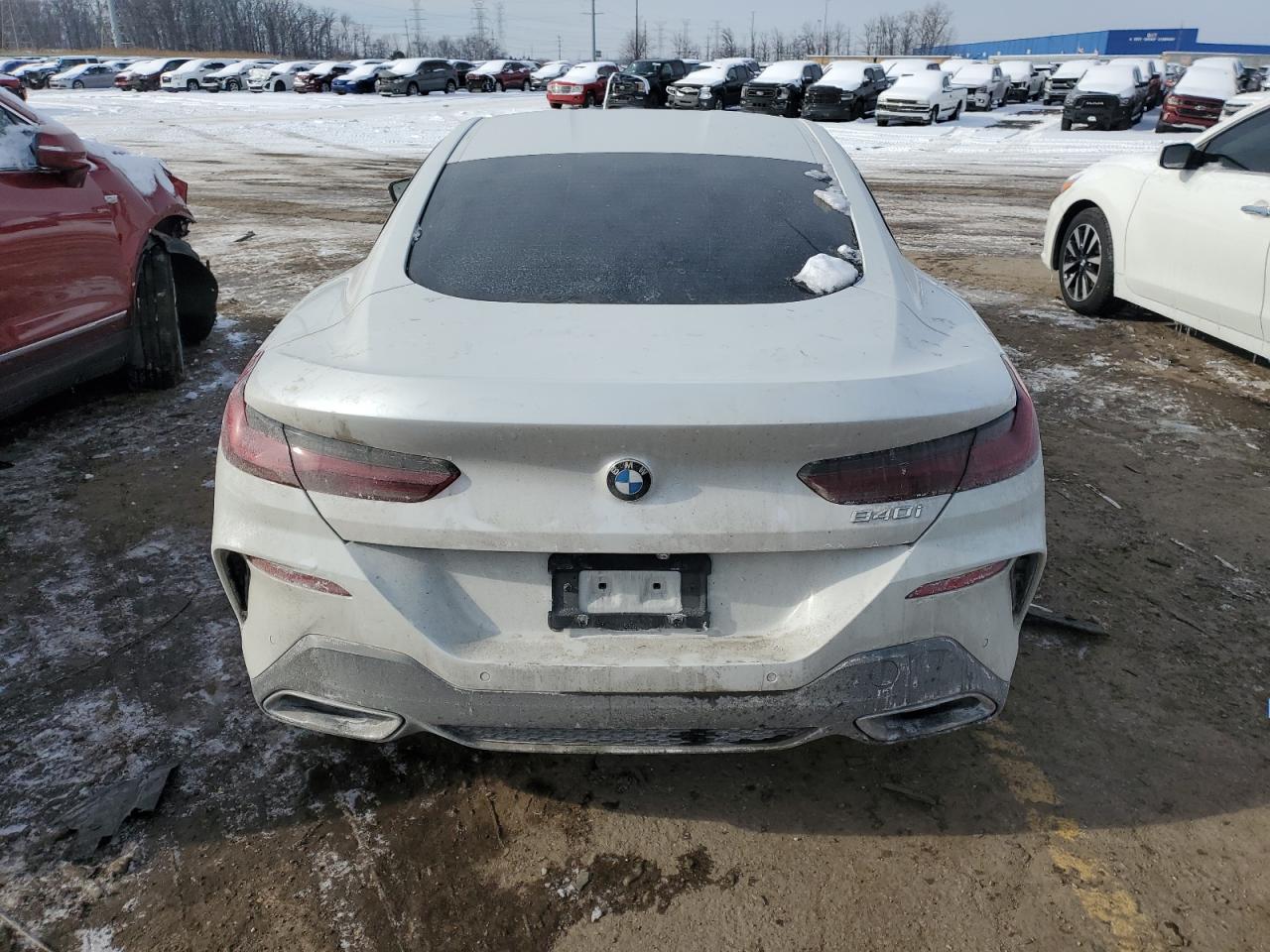 2022 BMW 8er VIN WBAAE2C02NCH19883 Copart auction photo, front end damage thumbnail 6