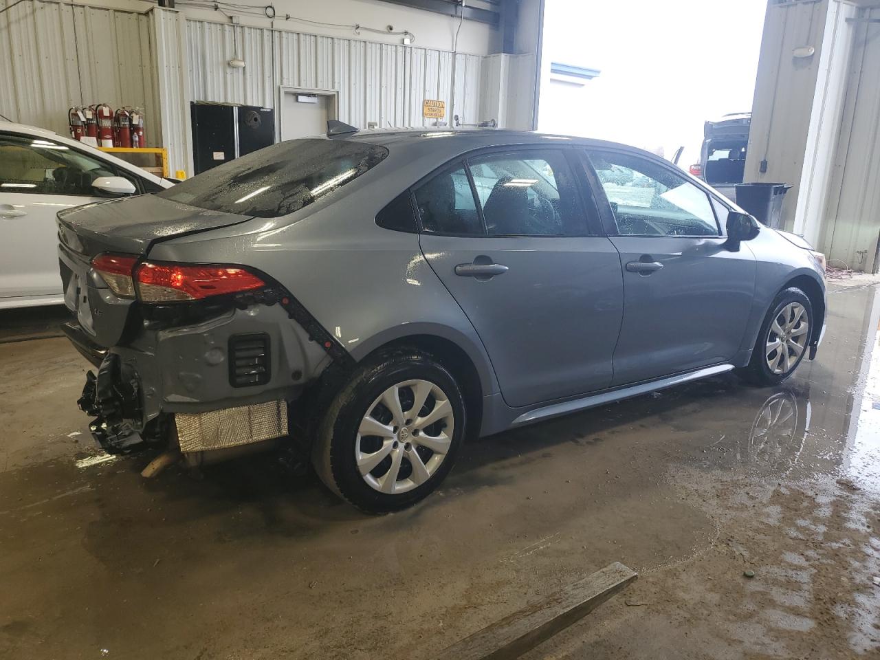 2022 Toyota Corolla VIN 5YFEPMAE1NP379624 Copart auction photo, rear end / side damage thumbnail 3