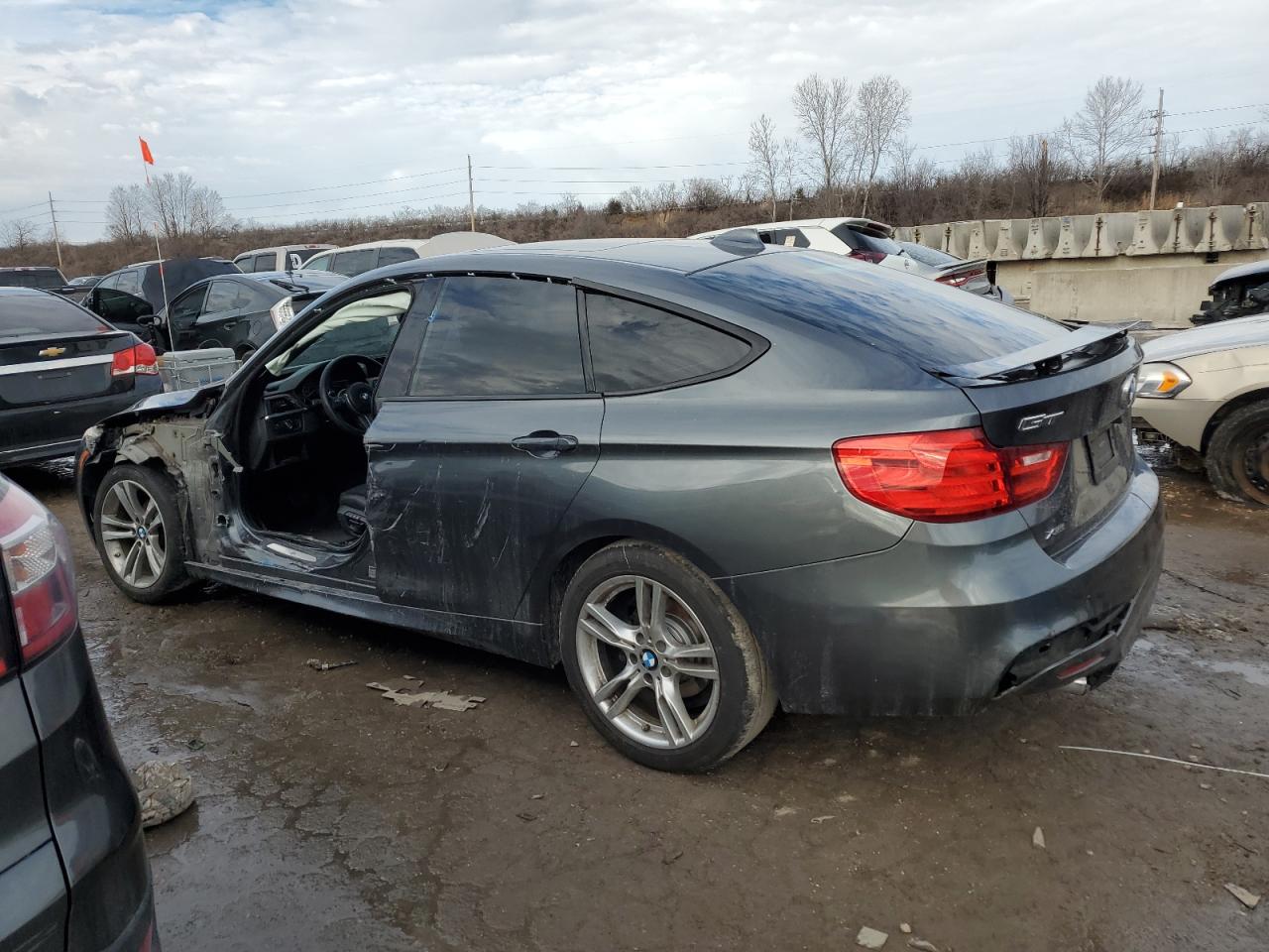 2015 BMW 3er VIN WBA3X5C52FD562137 Copart auction photo, side damage thumbnail 2