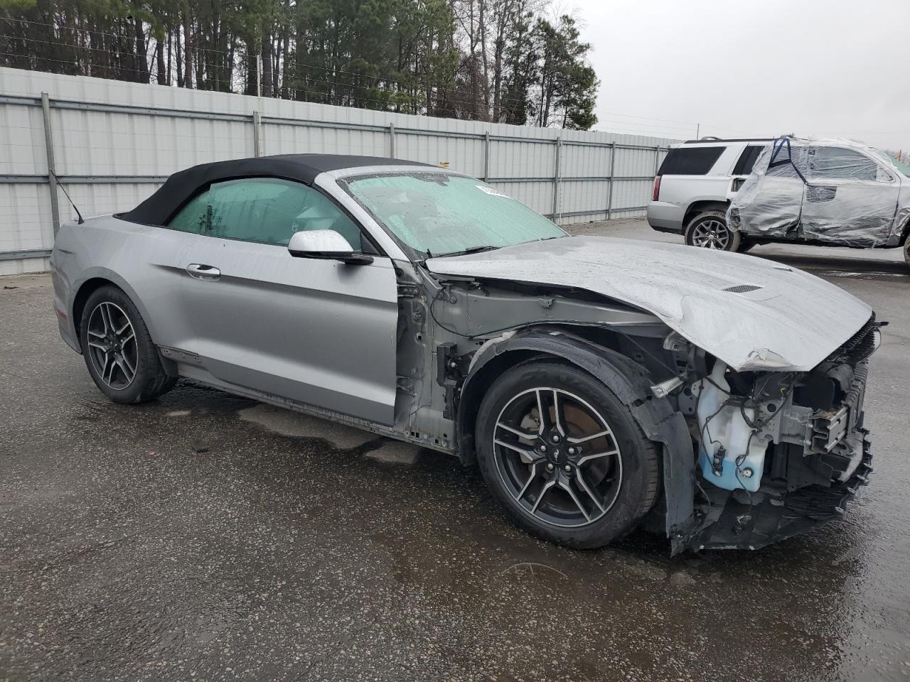 2020 Ford Mustang VIN 1FATP8UH1L5105988 Copart auction photo, front end damage thumbnail 4