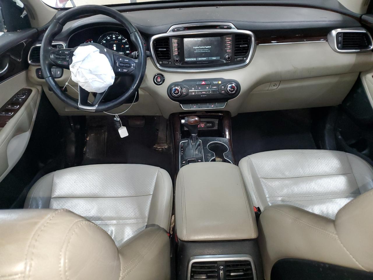 2017 KIA Sorento VIN 5XYPHDA56HG269263 Copart auction photo, front end / side damage thumbnail 8