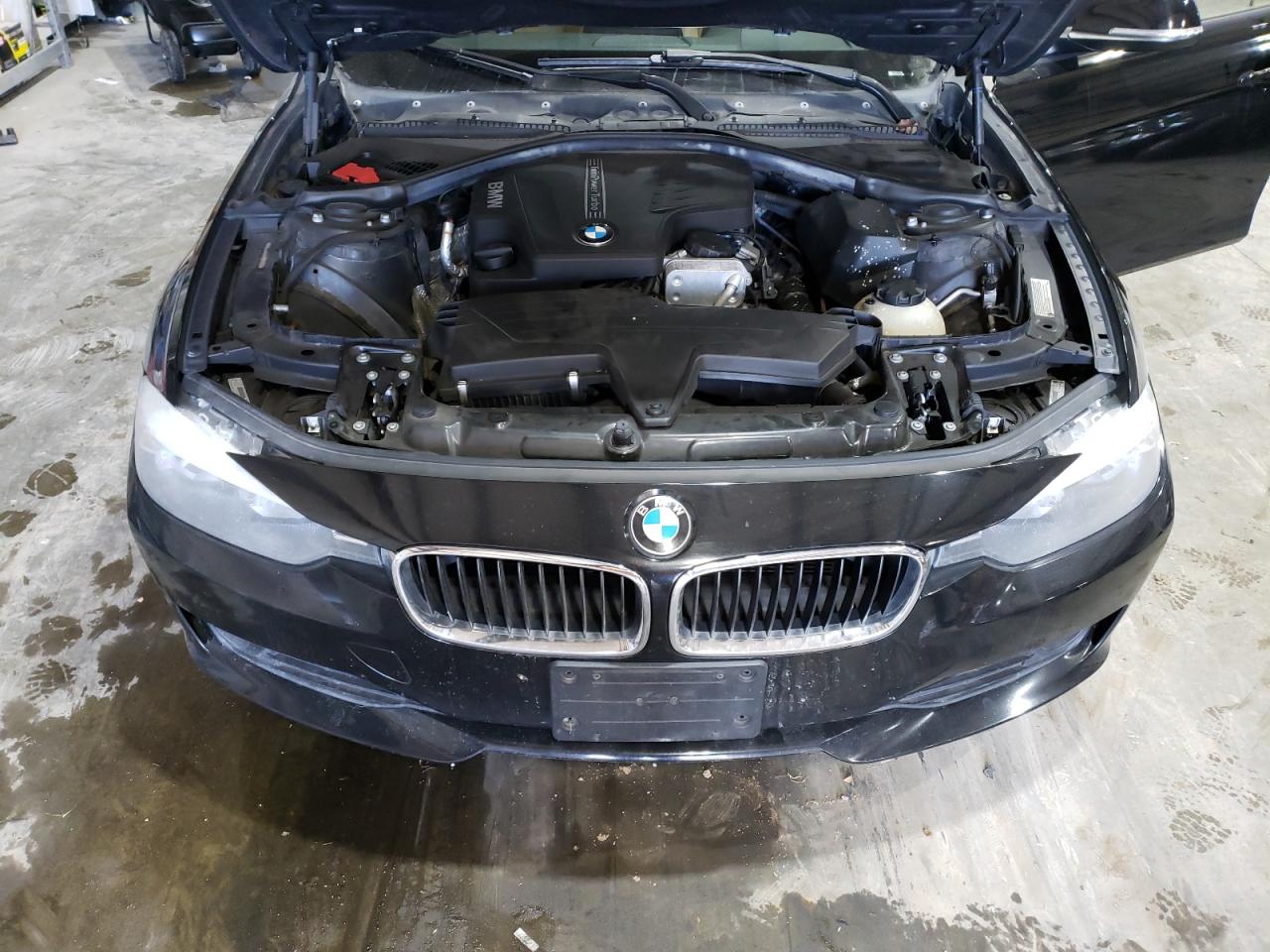2014 BMW 3er VIN WBA3B1G53ENN91057 Copart auction photo, rear end damage thumbnail 11