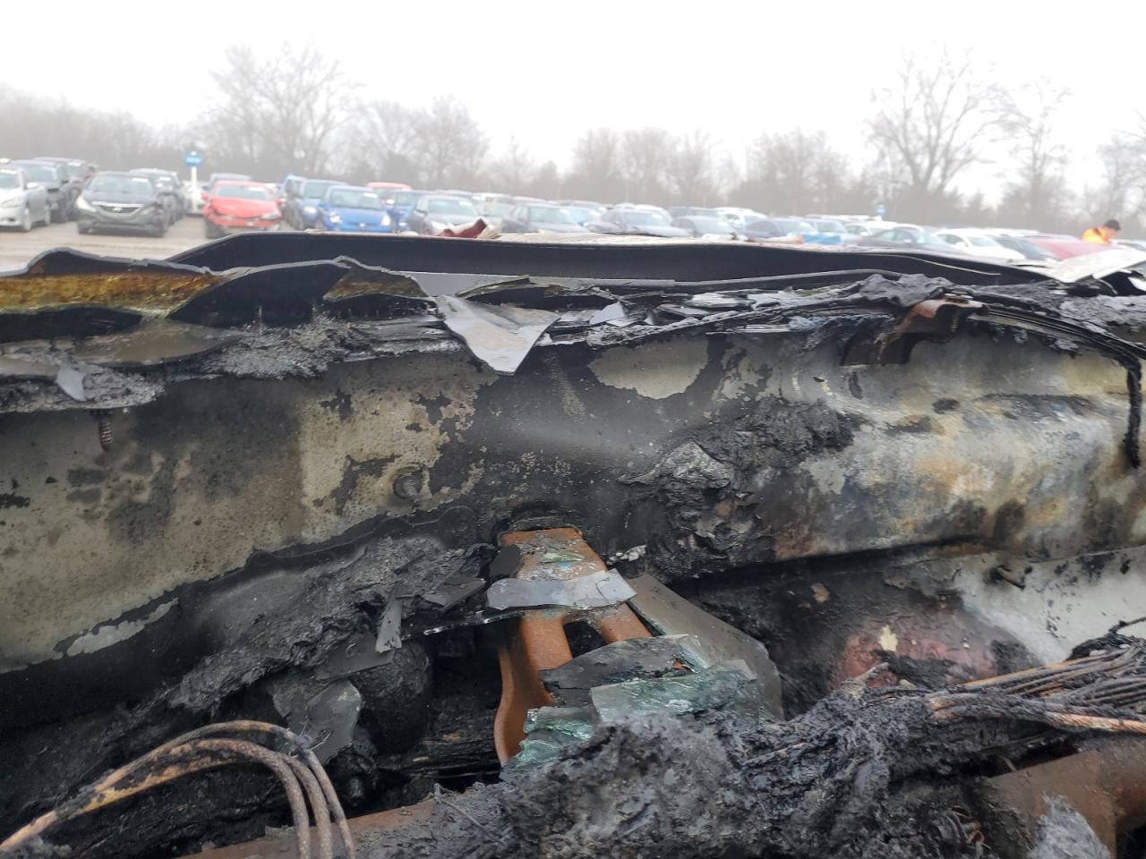 2021 Chevrolet Silverado VIN 3GCUYDED8MG145219 Copart auction photo, burn damage thumbnail 9