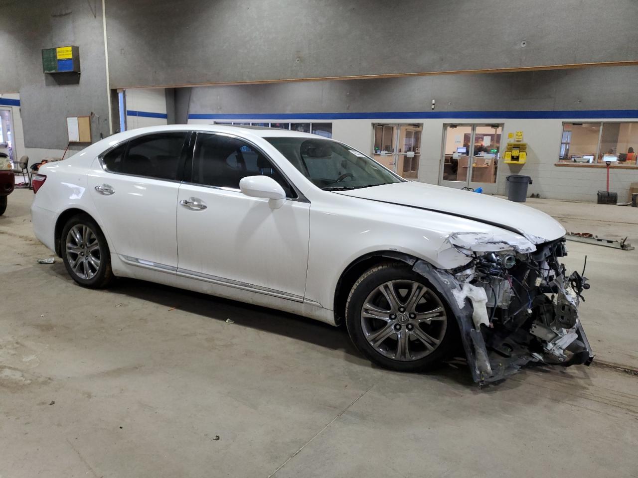 2009 Lexus LS VIN JTHBL46F995086409 Copart auction photo, front end damage thumbnail 4